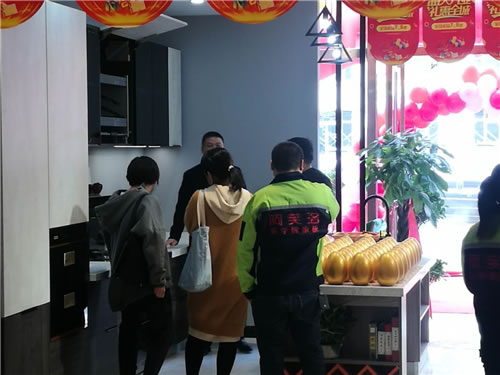 中國(guó)家具網(wǎng)