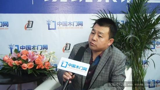 鉑勒尼木門王躍忠