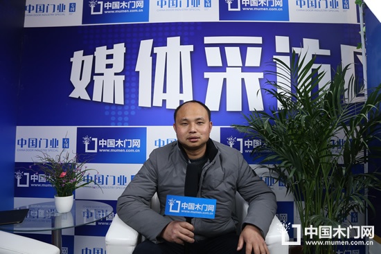 尚憶木門 李東來(lái)