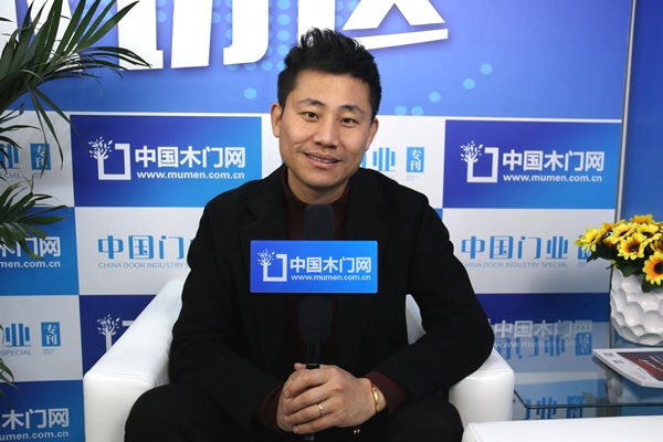 樂臣木門羅年斌