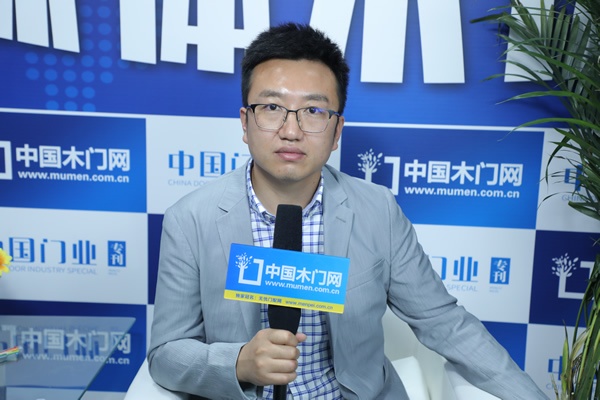 華歐木門陳春儒